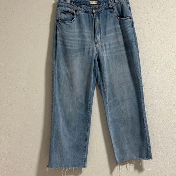 Oliver Logan Aberdeen Wide Leg Crop Jeans Size 32 High Rise Raw Hem Denim preown - Picture 7 of 10